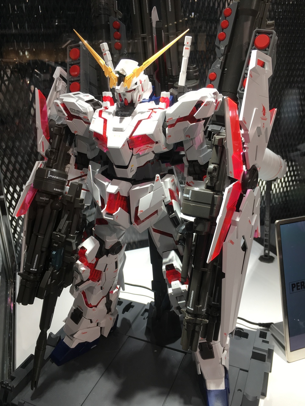 如果你来东京台场朝圣独角兽高达,那一定不要错过gundam base