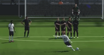 《pes 2018》中贝克汉姆的回归,让我怀念起