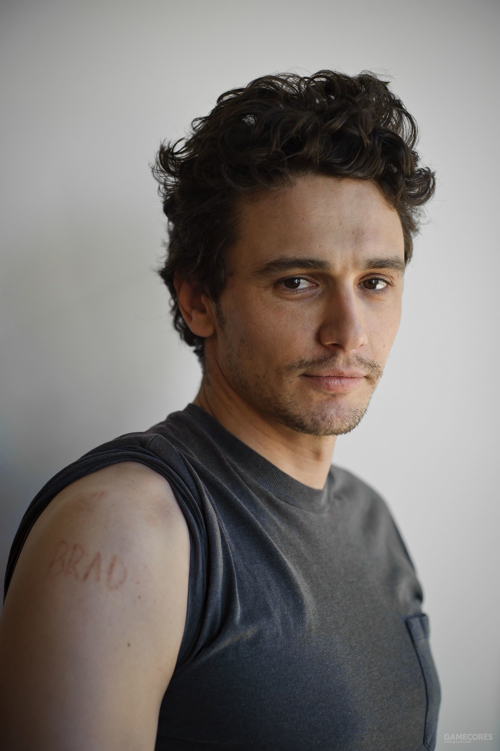 詹姆斯·弗兰科(james franco)为了纪念兰弗洛在右臂纹上了他的名字