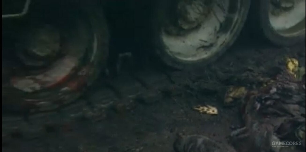 看到俄罗斯电影《炼狱》里坦克反复碾压战士尸体,尸体从整块被挤破