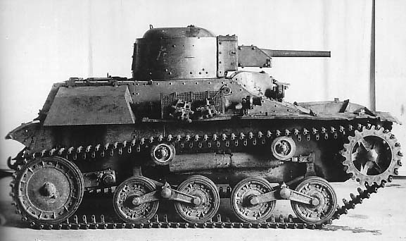 而在解放战争期间,有若干九四式轻装甲车在人民解放军中服役,参加过