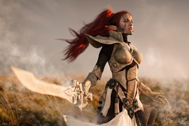 美得惊人的战锤40k狂嚎女妖cosplay