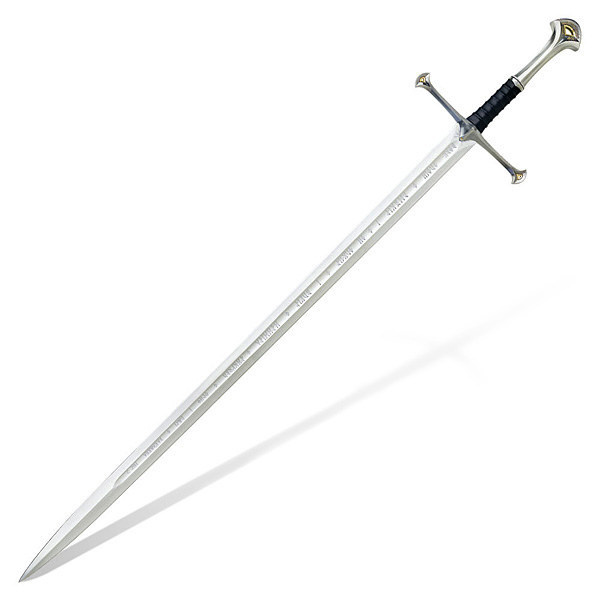 电影中最有名的双手剑——《指环王》中阿拉贡的圣剑narthil.