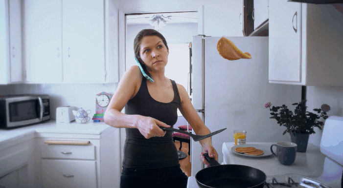 来看看《superhot》的真人版什么样