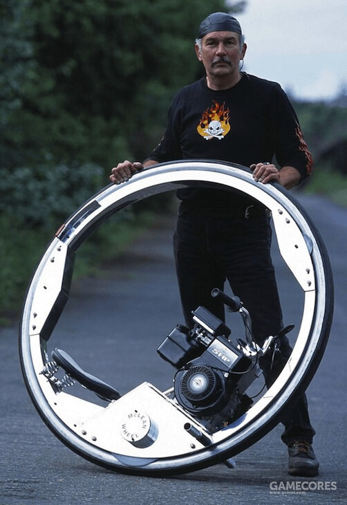 从《星球大战》到《黑衣人3》,关于这辆存在于现实之中的独轮摩托车的