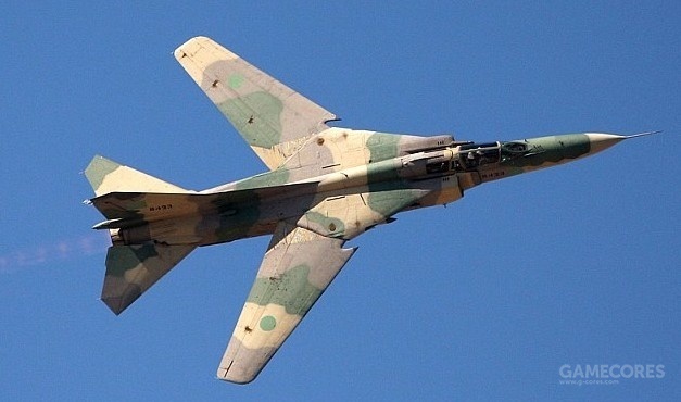 根据2代封绘推测,应该是米格-23,一种苏制的单发轻型战斗机,虽然也能