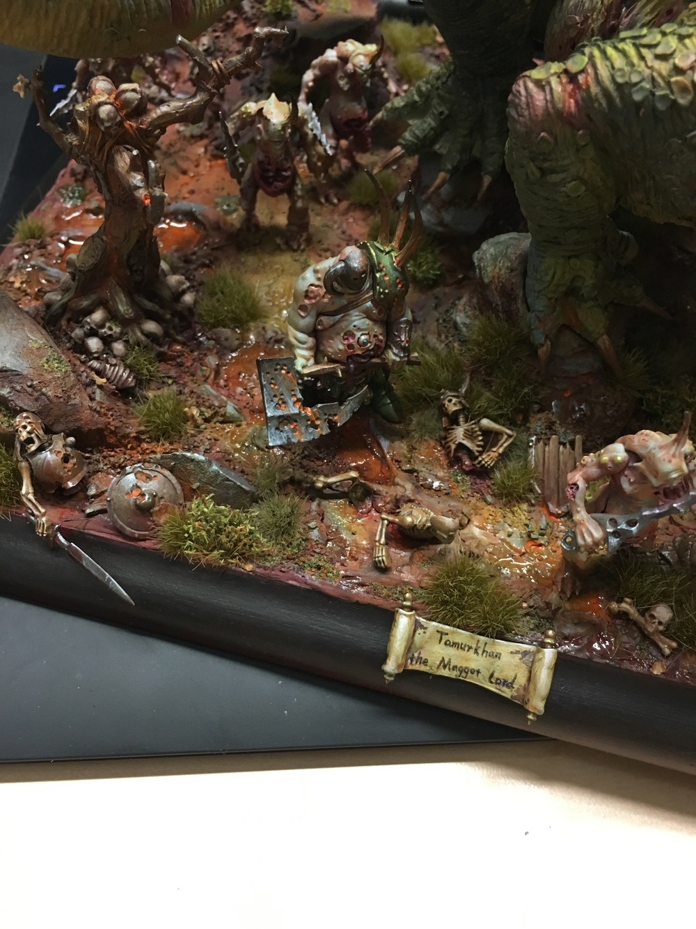 恐虐麾下的标志部队之一就是著名的钢牛骑兵,信奉恐虐的混沌武士们