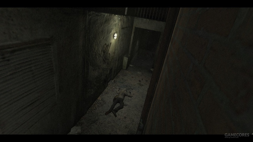 阴森冰冷的环境贯穿游戏始终,就连主角穿的衣服也是灰色