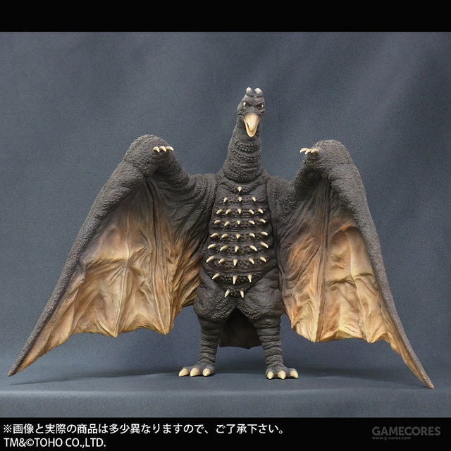 拉顿:全高约26.5cm