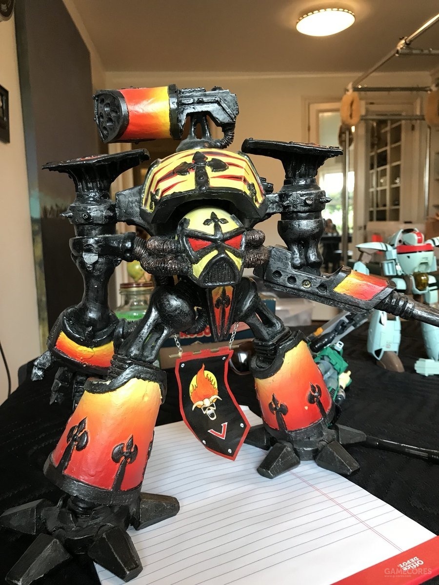 他喜欢日本老机器人动画还收藏《战锤40K》模型，你能猜到这是哪一位美国演员吗？ 机核