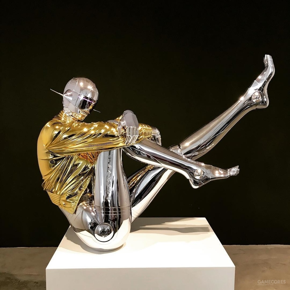 那个以性感机械女郎闻名于世的艺术家空山基的新个展开幕啦!